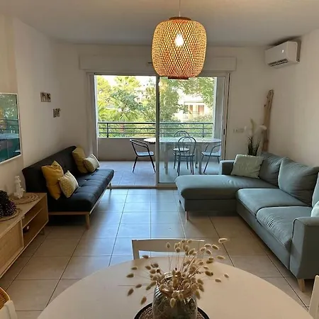 Apartment L Eden Et Piscine 53 M2